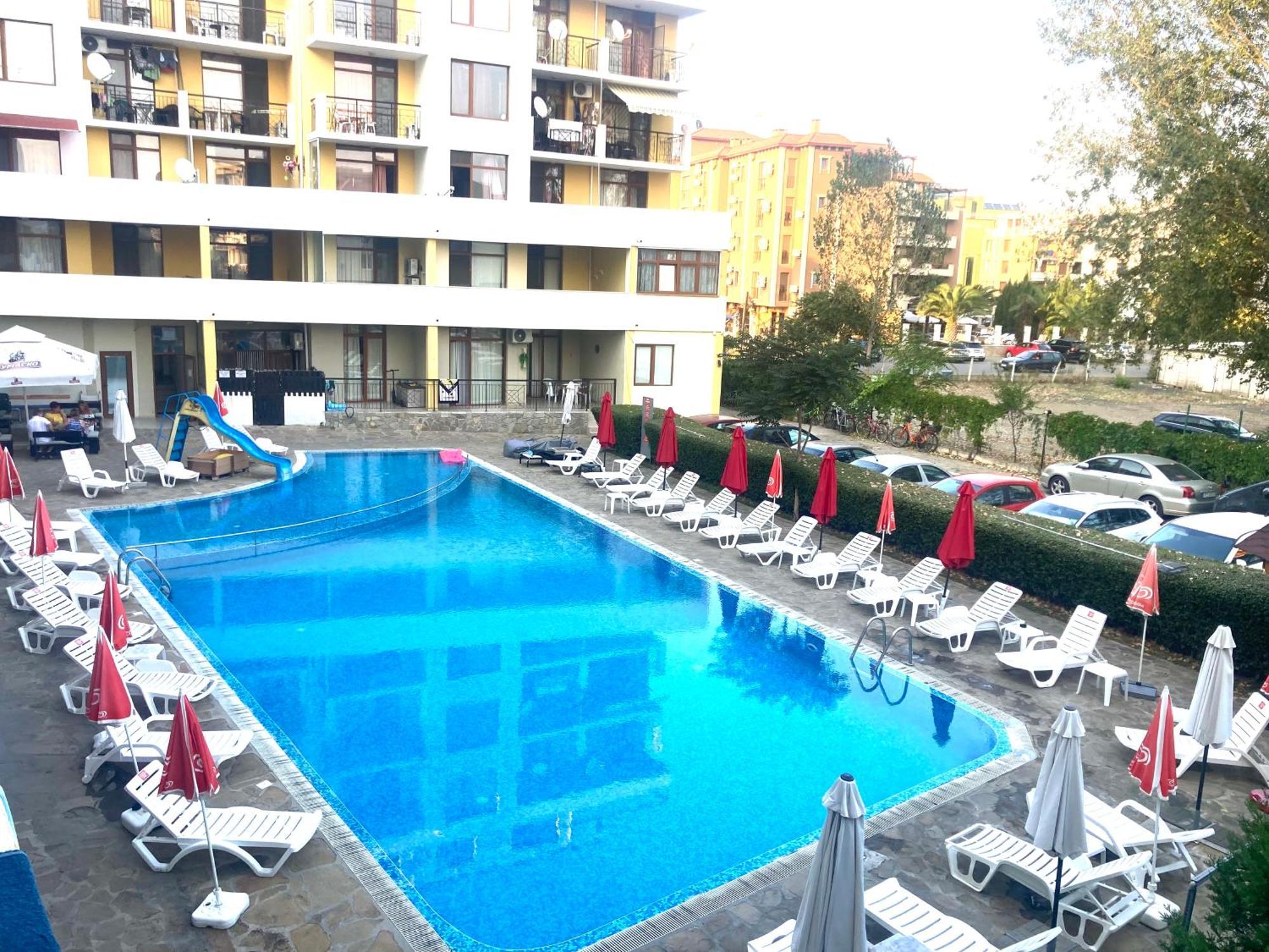 Апартаменти Блу Самър 1 & 2 & 3 Slantschew brjag Exterior foto